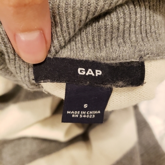 GAP Grey Cream Striped Cashmere Blend Turtleneck - Picture 4 of 8
